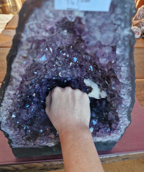 Amethyst Crystal Geode 947 Premium Queen Grade 12.35kg H35xW24xD18cm - Image 10