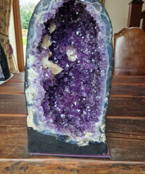 Tall Amethyst Crystal Geode 998 Premium Queen Grade 25.24kg H47xW25xD19cm - Image 11