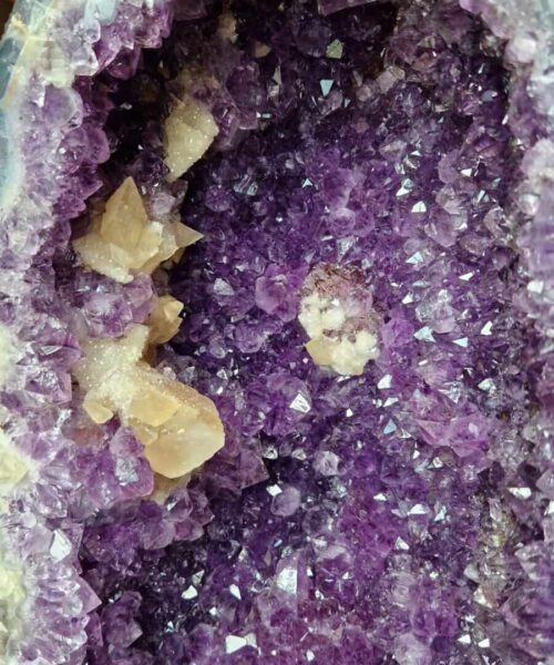Tall Amethyst Crystal Geode 998 Premium Queen Grade 25.24kg H47xW25xD19cm - Image 6