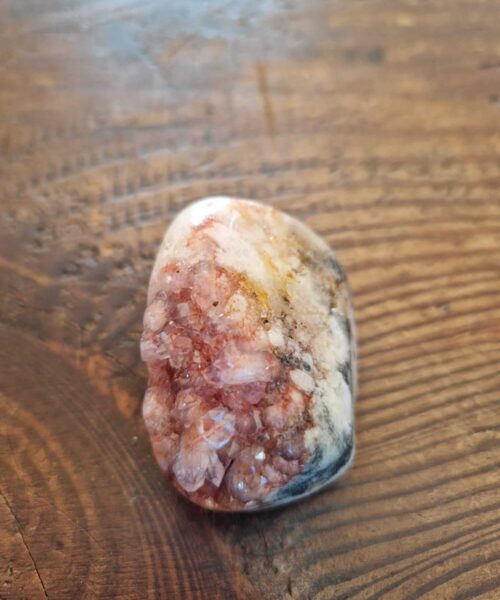 Pink Amethyst Freeform 6 Self Standing Healing Crystal Natural Crystal Gem 88g – H2.5xW5xD3.5cm - Image 6