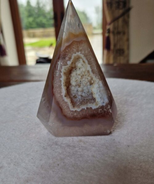 Premium Agate Conic Point 11 Tower Prism - 376g H11xW8xD5cm