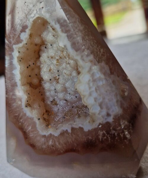 Premium Agate Conic Point 11 Tower Prism - 376g H11xW8xD5cm - Image 7
