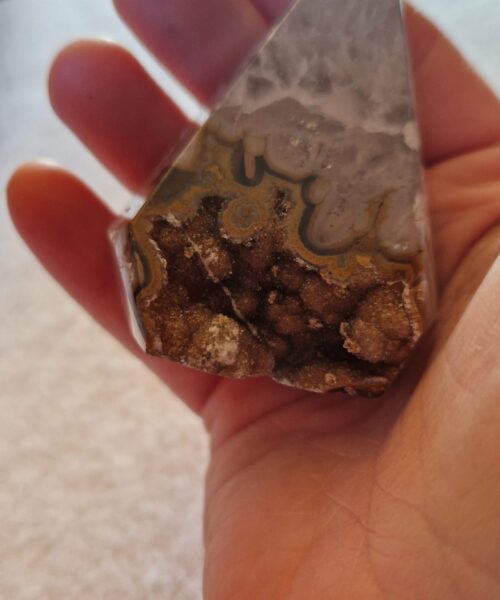 Premium Agate Conic Point 17 Tower Prism - 154g H7xW5.5xD4cm - Image 7