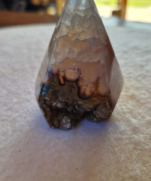 Premium Agate Conic Point 17 Tower Prism - 154g H7xW5.5xD4cm - Image 9