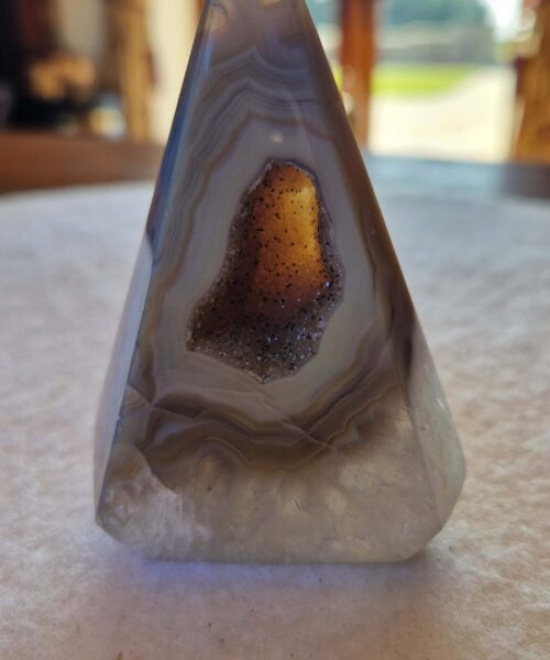 Premium Agate Conic Point 19 Tower Prism - 178g H8.5xW6xD4cm - Image 9