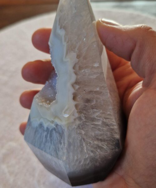 Premium Agate Conic Point 20 Tower Prism - 403g H12xW6.5xD6.5cm - Image 7