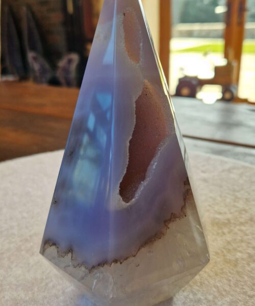 Alternative view of Premium Agate Conic Point 21 Tower Prism - 832g H15.5xW9xD7cm