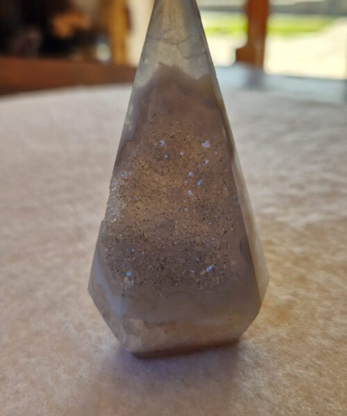 Premium Agate Conic Point 24 Tower Prism - 91g H8xW4xD3cm