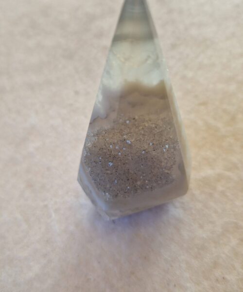 Premium Agate Conic Point 24 Tower Prism - 91g H8xW4xD3cm - Image 9