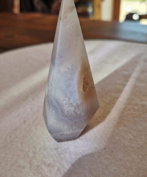 Premium Agate Conic Point 28 Tower Prism - 179g H10xW5.5xD4cm - Image 3