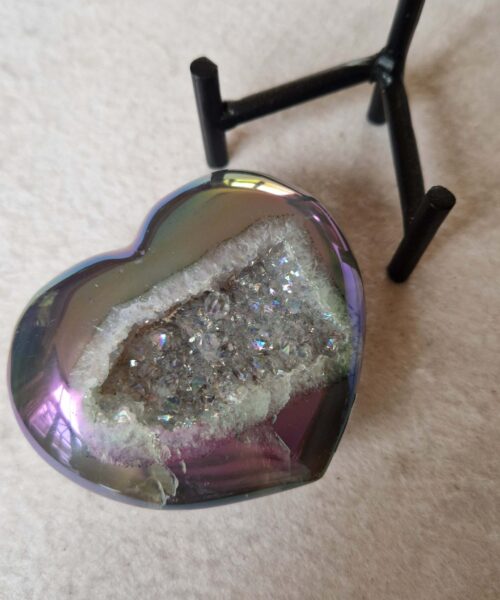 Agate Angel Aura Heart on Stand 30, Aura, Titanium, Cluster, Crystal, Gemstone 315g – H7.5xW8xD5cm - Image 6
