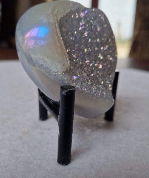 Agate Angel Aura Heart on Stand 31, Aura, Titanium, Cluster, Crystal, Gemstone 303g – H6.5xW7.5xD5cm - Image 10