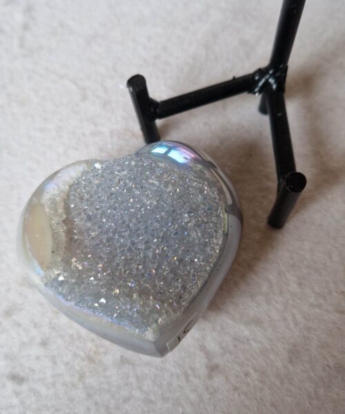 Agate Angel Aura Heart on Stand 31, Aura, Titanium, Cluster, Crystal, Gemstone 303g – H6.5xW7.5xD5cm - Image 4