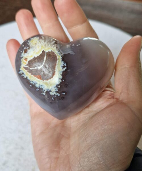 Agate Angel Aura Heart on Stand 31, Aura, Titanium, Cluster, Crystal, Gemstone 303g – H6.5xW7.5xD5cm - Image 7