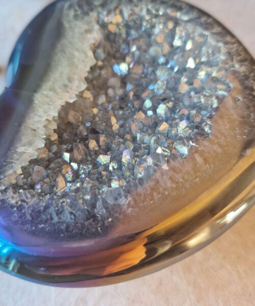 Agate Angel Aura Heart on Stand 36, Aura, Titanium, Cluster, Crystal, Gemstone 416g – H9.5xW9.5xD5cm - Image 4