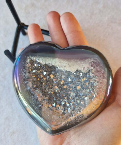 Agate Angel Aura Heart on Stand 36, Aura, Titanium, Cluster, Crystal, Gemstone 416g – H9.5xW9.5xD5cm - Image 5