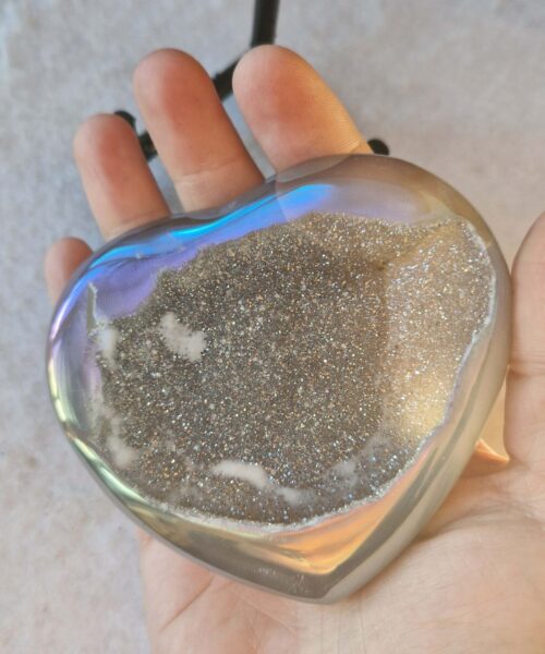 Agate Angel Aura Heart on Stand 37, Aura, Titanium, Cluster, Crystal, Gemstone 315g – H8.5xW9xD5cm - Image 4