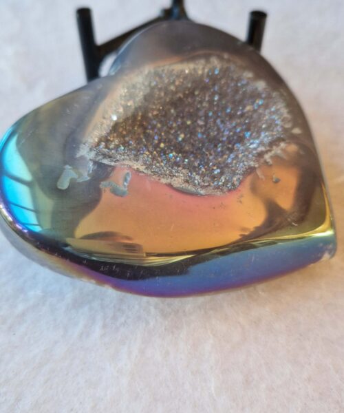 Agate Angel Aura Heart on Stand 39, Aura, Titanium, Cluster, Crystal, Gemstone 496g – H9.5xW10xD5cm - Image 5
