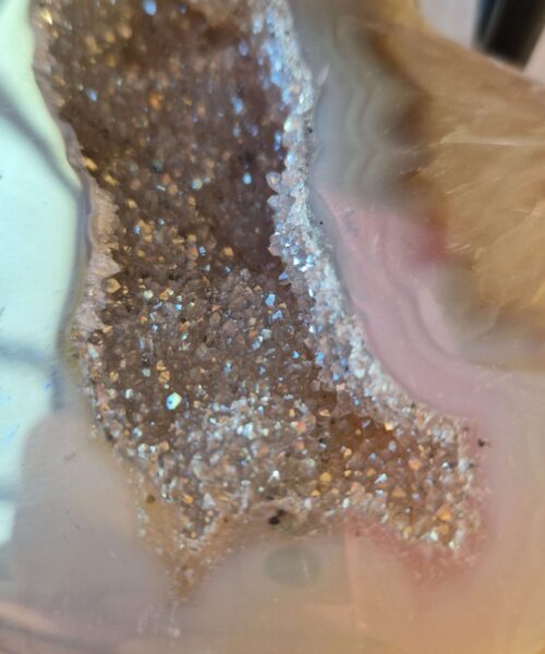 Agate Angel Aura Heart on Stand 41, Aura, Titanium, Cluster, Crystal, Gemstone 801g – H9.5xW11.5xD6cm - Image 4