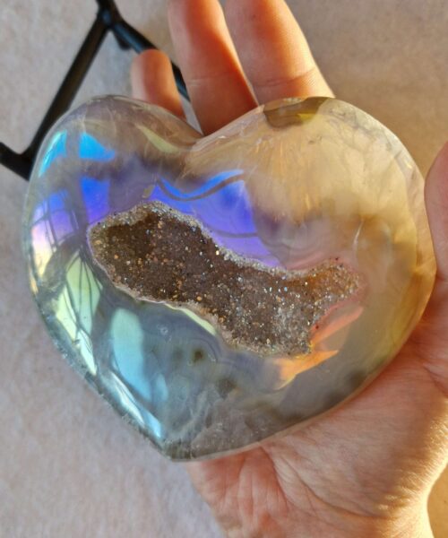 Agate Angel Aura Heart on Stand 41, Aura, Titanium, Cluster, Crystal, Gemstone 801g – H9.5xW11.5xD6cm - Image 5