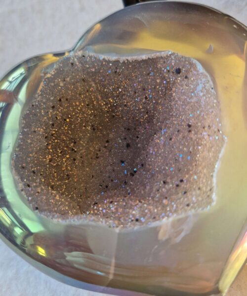 Agate Angel Aura Heart on Stand 42, Aura, Titanium, Cluster, Crystal, Gemstone 664g – H10xW11xD6cm - Image 4