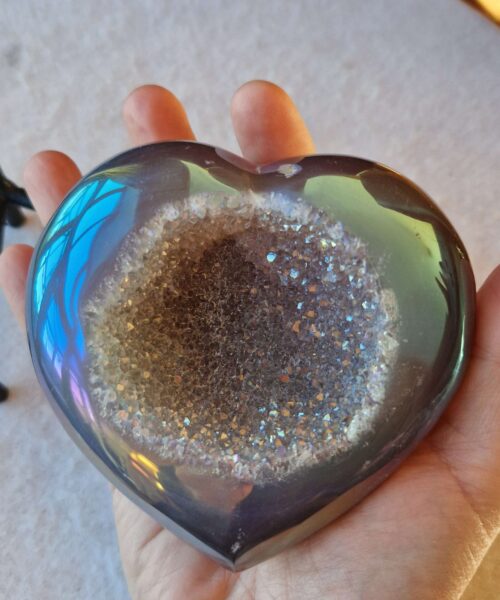 Agate Angel Aura Heart on Stand 43, Aura, Titanium, Cluster, Crystal, Gemstone 637g – H9.5xW10xD6cm - Image 4