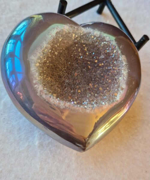 Agate Angel Aura Heart on Stand 43, Aura, Titanium, Cluster, Crystal, Gemstone 637g – H9.5xW10xD6cm - Image 7