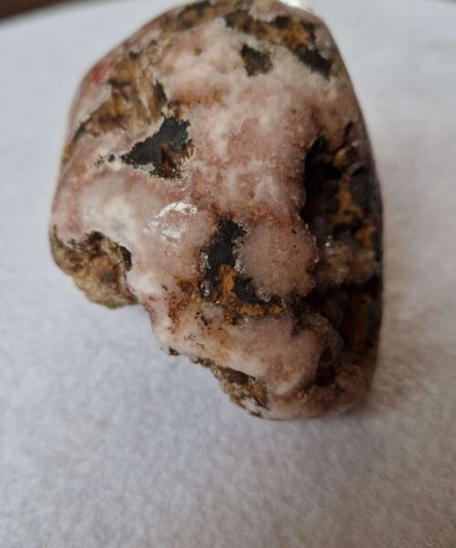 Pink Amethyst Freeform 16 Self Standing Healing Crystal Natural Crystal Gem 465g – H6.5xW9.5xD7cm - Image 5