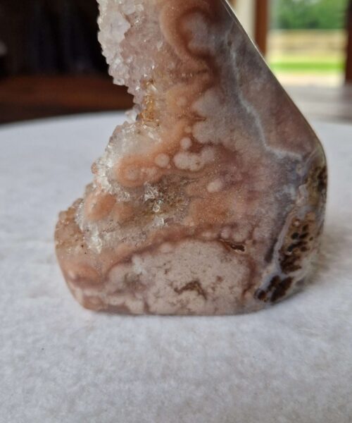 Pink Amethyst Freeform 23 Self Standing Healing Crystal Natural Crystal Gem 311g – H8.5xW7.5xD4cm - Image 4