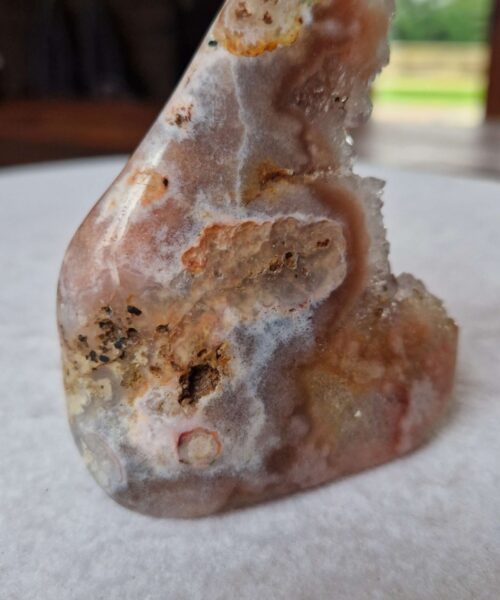 Pink Amethyst Freeform 23 Self Standing Healing Crystal Natural Crystal Gem 311g – H8.5xW7.5xD4cm - Image 6
