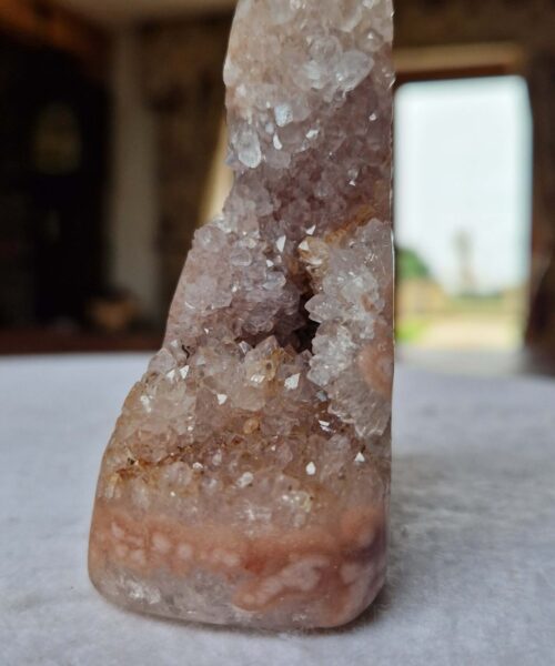 Pink Amethyst Freeform 23 Self Standing Healing Crystal Natural Crystal Gem 311g – H8.5xW7.5xD4cm - Image 10
