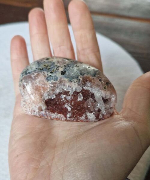 Pink Amethyst Freeform 32 Self Standing Healing Crystal Natural Crystal Gem 129g – H2.5xW7xD5cm - Image 5