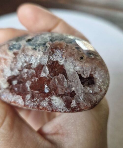 Pink Amethyst Freeform 32 Self Standing Healing Crystal Natural Crystal Gem 129g – H2.5xW7xD5cm - Image 7