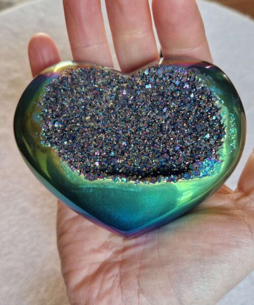 Rainbow Quartz Heart with Stand 44 Aura, Titanium, Cluster, Crystal, Gemstone 357g – H8xW9xD5cm - Image 6