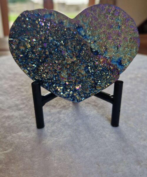 Rainbow Quartz Heart with Stand 48 Aura, Titanium, Cluster, Crystal, Gemstone 362g – H8.5xW9.5xD5cm