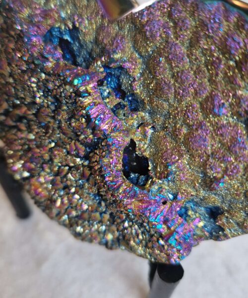 Rainbow Quartz Heart with Stand 48 Aura, Titanium, Cluster, Crystal, Gemstone 362g – H8.5xW9.5xD5cm - Image 7