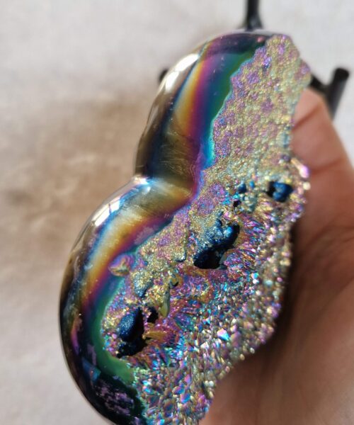 Rainbow Quartz Heart with Stand 48 Aura, Titanium, Cluster, Crystal, Gemstone 362g – H8.5xW9.5xD5cm - Image 9