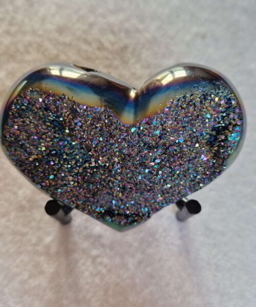 Rainbow Quartz Heart with Stand 49 Aura, Titanium, Cluster, Crystal, Gemstone 317g – H7.5xW9.5xD5cm - Image 3
