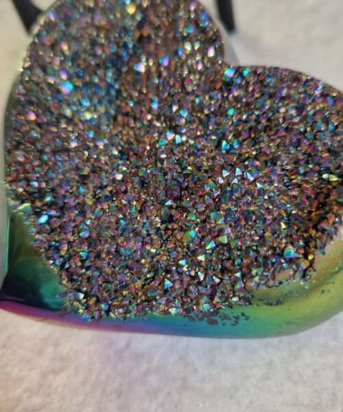 Rainbow Quartz Heart with Stand 49 Aura, Titanium, Cluster, Crystal, Gemstone 317g – H7.5xW9.5xD5cm - Image 5