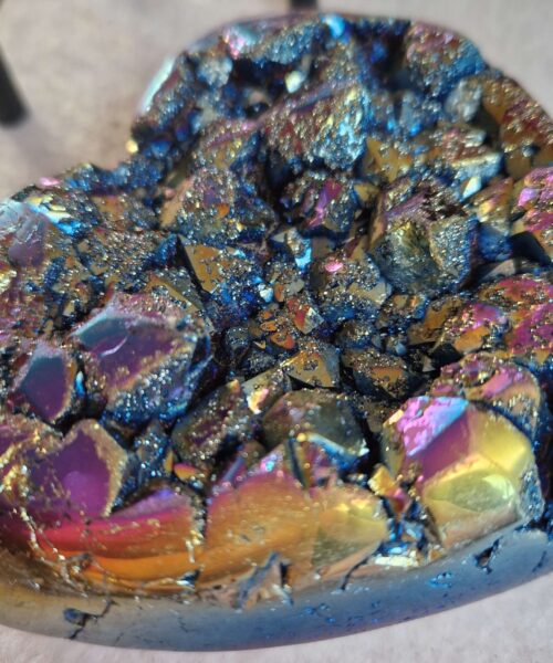 Rainbow Quartz Heart with Stand 50 Aura, Titanium, Cluster, Crystal, Gemstone 453g – H9xW10xD5cm - Image 6