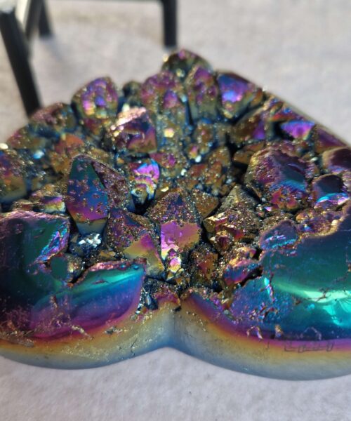 Rainbow Quartz Heart with Stand 50 Aura, Titanium, Cluster, Crystal, Gemstone 453g – H9xW10xD5cm - Image 9