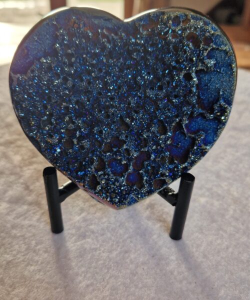 Rainbow Quartz Heart with Stand 52 Aura, Titanium, Cluster, Crystal, Gemstone 406g – H9.5xW10xD5cm