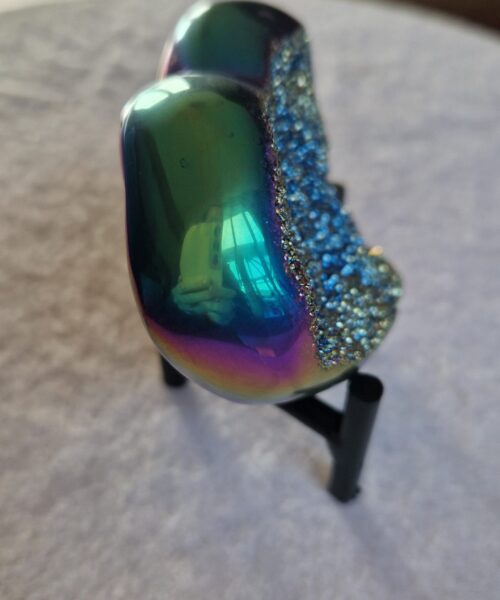 Alternative view of Rainbow Quartz Heart with Stand 53 Aura, Titanium, Cluster, Crystal, Gemstone 328g – H8xW9xD5cm