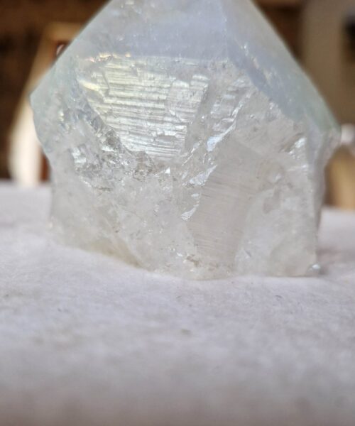 Premium Angel Aura Point 3 Crystal Clear Quartz Tower 317g - H8.5xW8xD5cm - Image 9
