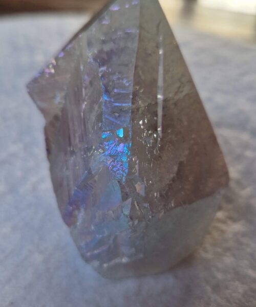 Premium Angel Aura Point 8 Crystal Clear Quartz Tower 409g - H8.5xW8xD5.5cm - Image 5