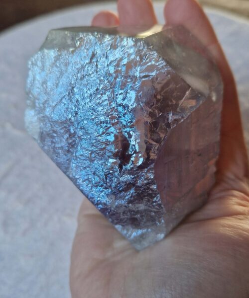 Premium Angel Aura Point 8 Crystal Clear Quartz Tower 409g - H8.5xW8xD5.5cm - Image 8