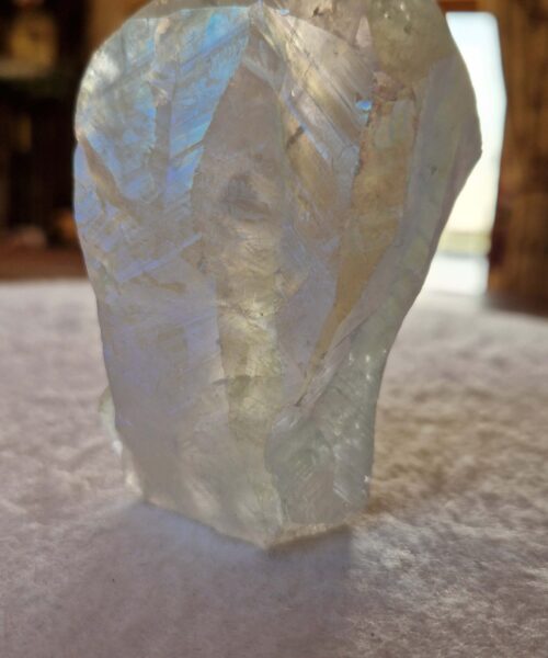 Premium Angel Aura Point 9 Crystal Clear Quartz Tower 467g - H8.5xW9.5xD6cm