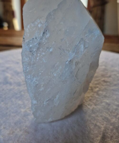 Large Clear Quartz White Crystal 2 Quartz Tower Points Polished Tip Gemstones Natural 972g H13xW9.5xD8cm - Image 3
