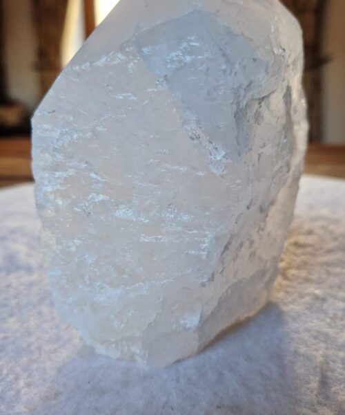 Alternative view of Large Clear Quartz White Crystal 3 Quartz Tower Points Polished Tip Gemstones Natural 1.349g H13xW9xD9cm