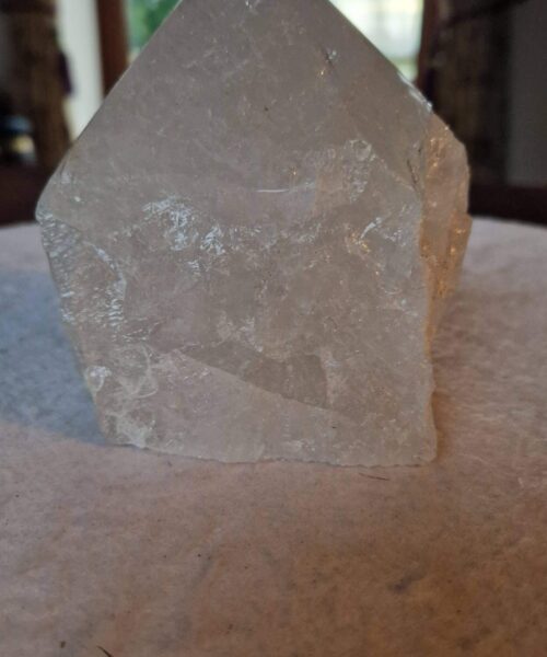 Clear Quartz White Crystal 6 Quartz Tower Points Polished Tip Gemstones Natural 511g H9xW7.5xD7cm
